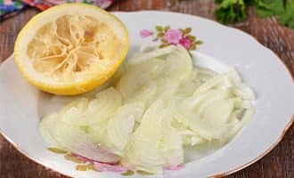 салат с копчёной курицей