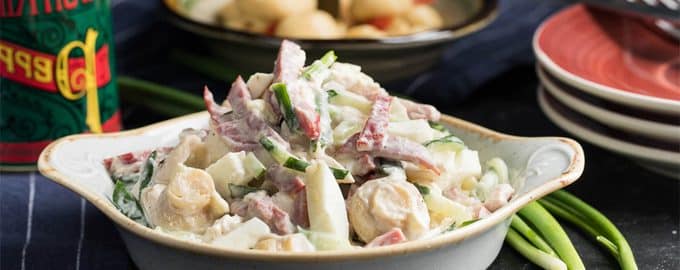 салат с курицей и маринованными грибами