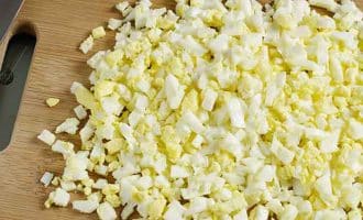 Салат с печенью и маринованными огурцами рецепт