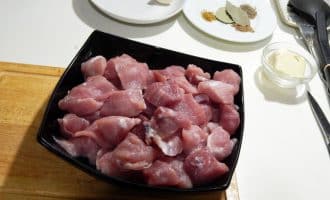 тушеное мясо с чесноком рецепт