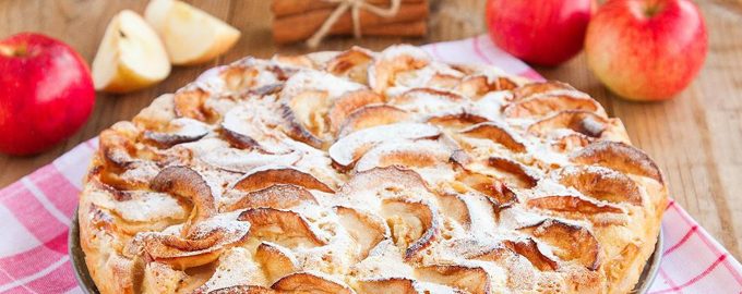 шарлотка с яблоками в духовке