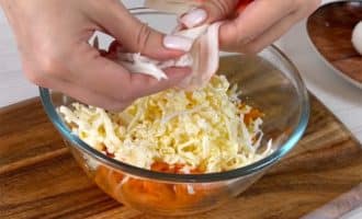 салат с корейской морковью и крабовыми палочками