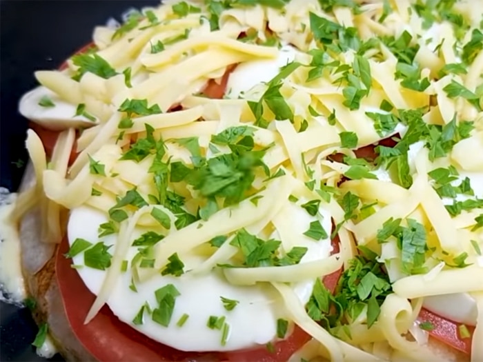 тортилья с яйцами и сыром