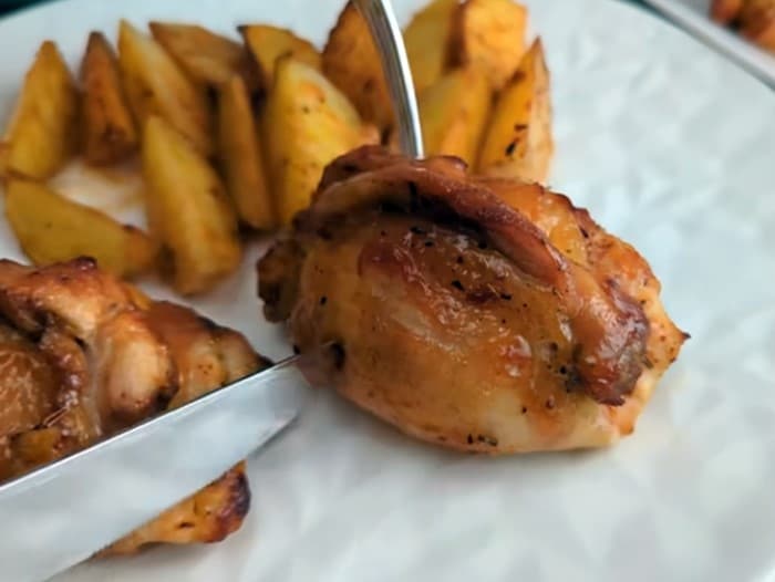 куриные бёдра с сыром и ананасом