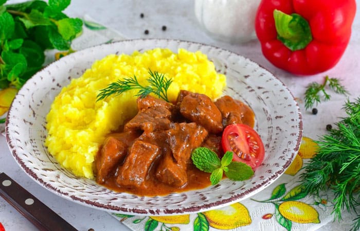 советский гуляш из говядины рецепт